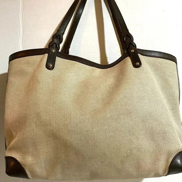 Gucci canvas leather tote with detachable pouch bag - Picture 2 of 15